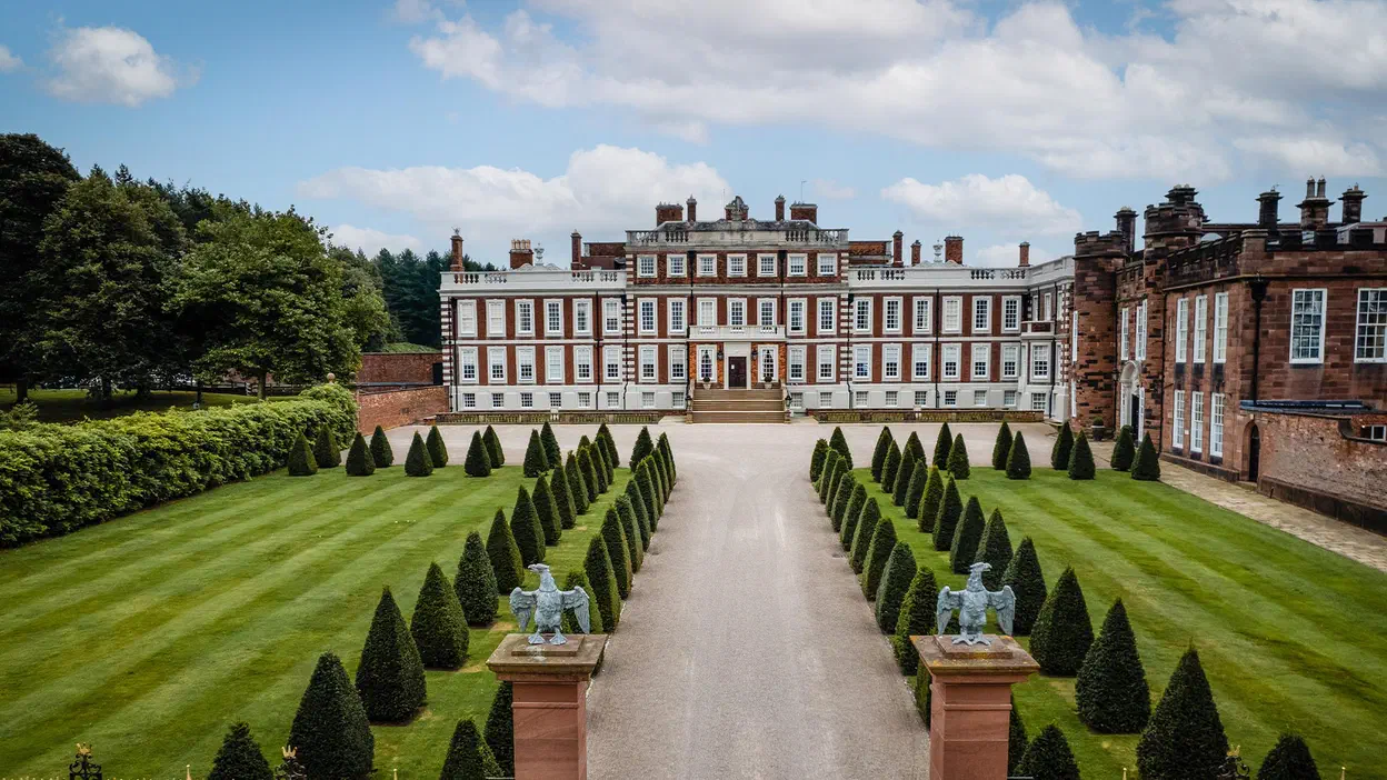 Cover image for the article named 'Knowsley Hall'
