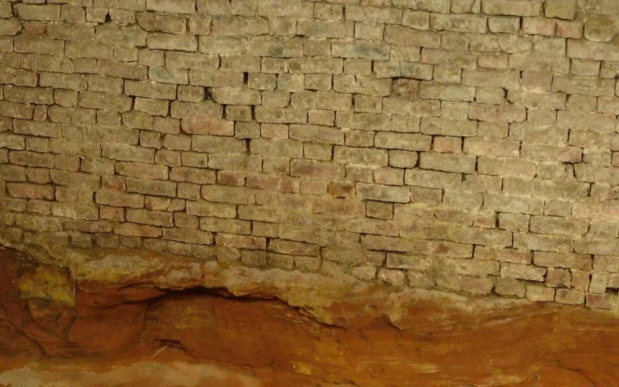 One of the Old Dock walls.