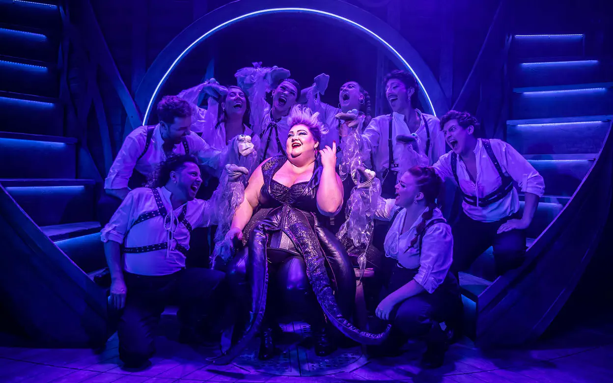 Shawna Hamic as Ursula with some fishy friends.